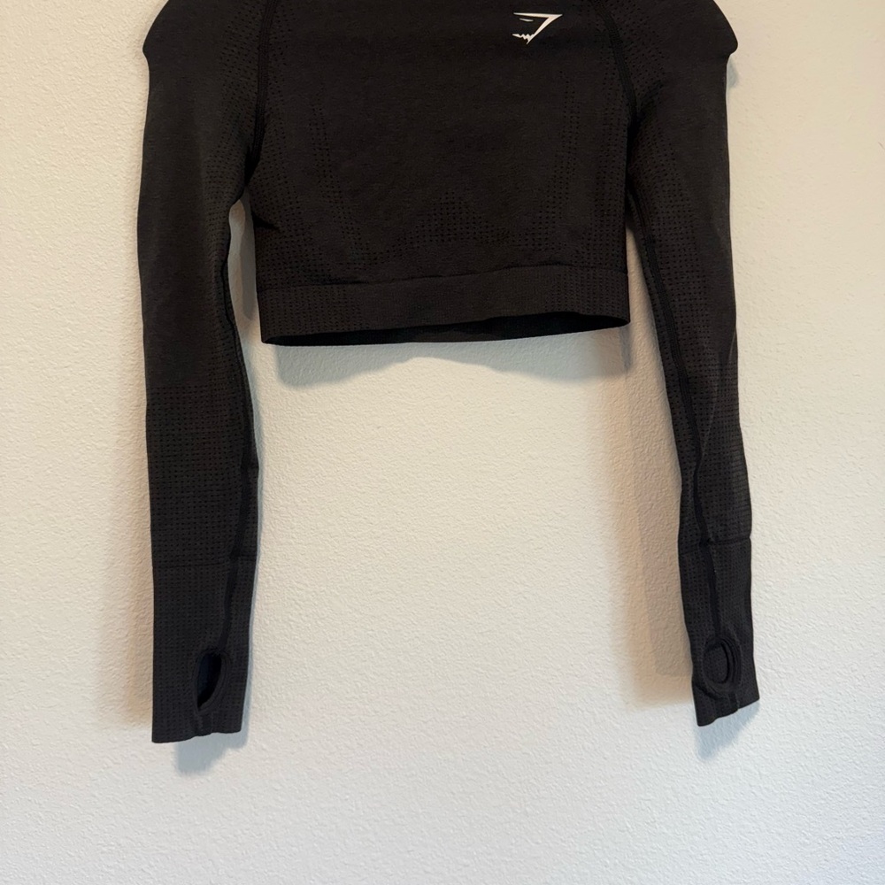 Gymshark Black Women's Seamless Long-Sleeve Crop Top